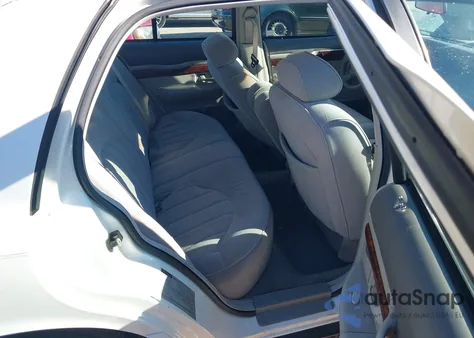 1997 Mercury Grand Marquis Gs z USA, uszkodzony, nr VIN 2MELM74W8VX645950